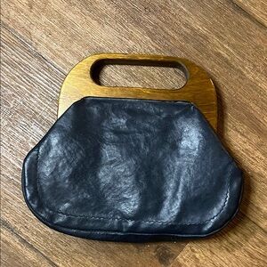 Vintage Black Leather Bermuda with Wooden Handle bag
